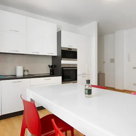 Greta House Apartment Colico