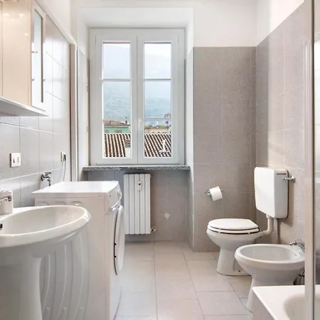 아파트 Greta House