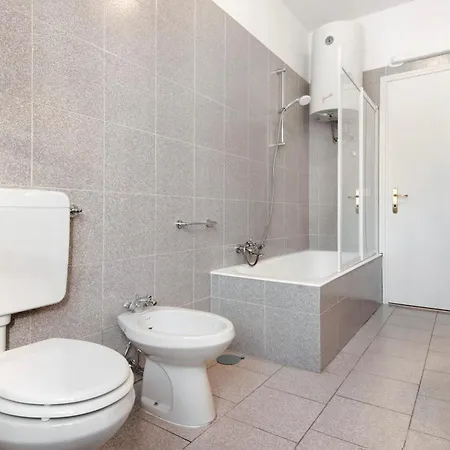 Greta House * 콜리코